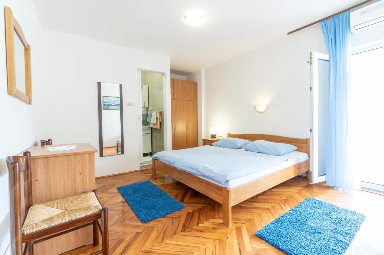 Apartments And Rooms By The Sea Palit, Rab - 5010 Ngoại thất bức ảnh