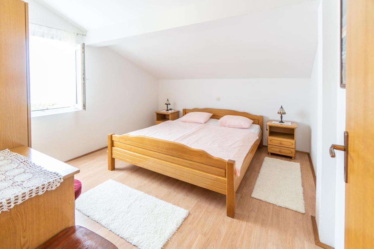 Apartments And Rooms By The Sea Palit, Rab - 5010 Ngoại thất bức ảnh