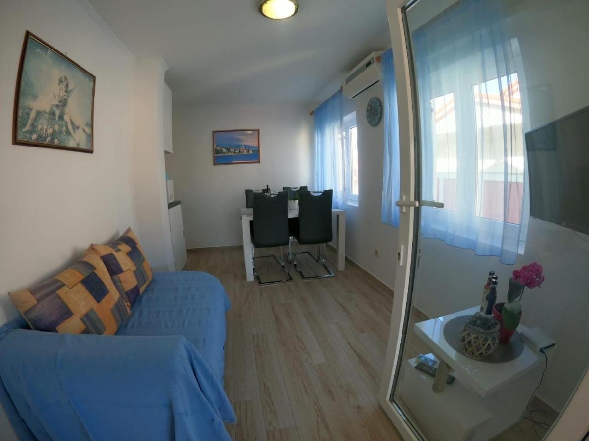 Apartments And Rooms By The Sea Palit, Rab - 5010 Ngoại thất bức ảnh